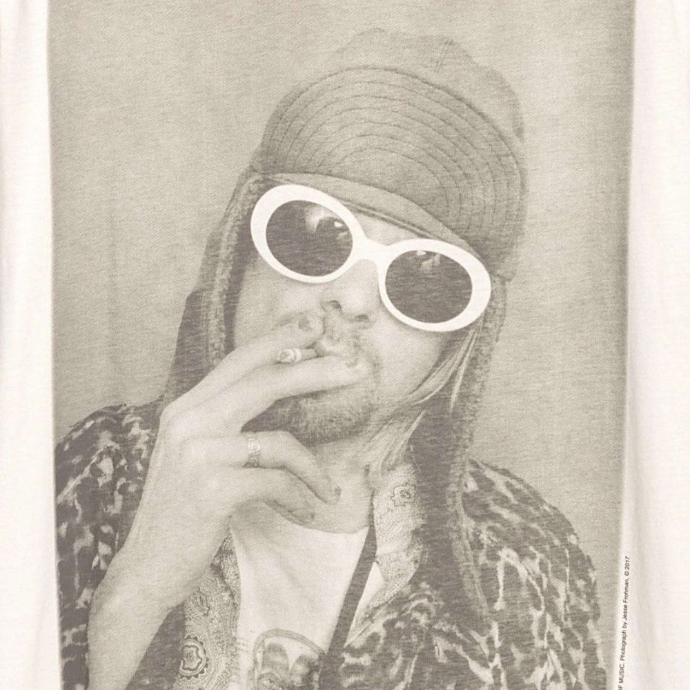 Kurt Cobain Photo Nirvana T-Shirt S Last NWT - Picture 3 of 3